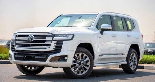 Toyota Land Cruiser hybrid được đồn đoán sắp bán tại Việt Nam, giá có thể vượt 4,6 tỷ đồng